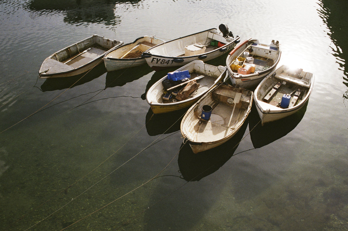 Canon AE-1 Program review, shot on a 35mm lens to evaluate contrast, sharpness, and colour rendering along the Cornish coast.