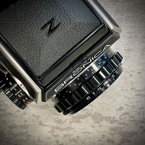 Bronica EC