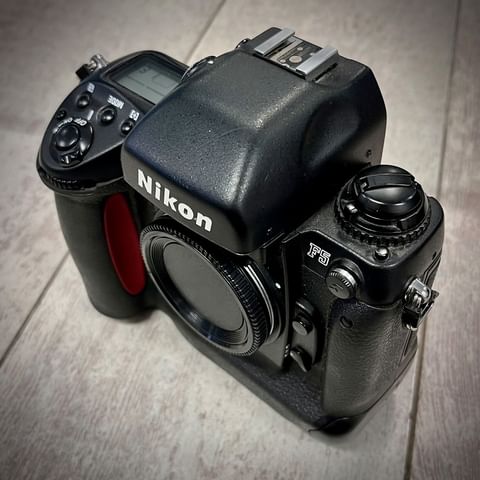 Nikon F5